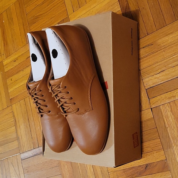 🎉MOVING SALE- EVERYTHING MUST GO BY 8/29!🎉 NIB Fit Flop Adeola Leather Lace-up - Picture 1 of 5